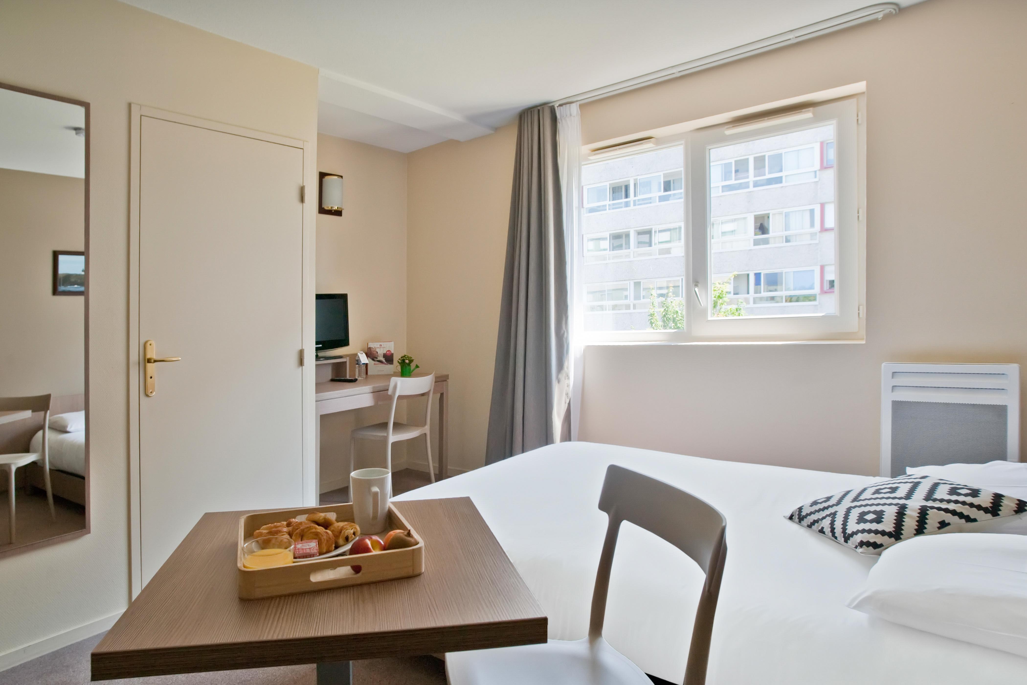 Appart'City Classic La Roche Sur Yon Centre Экстерьер фото